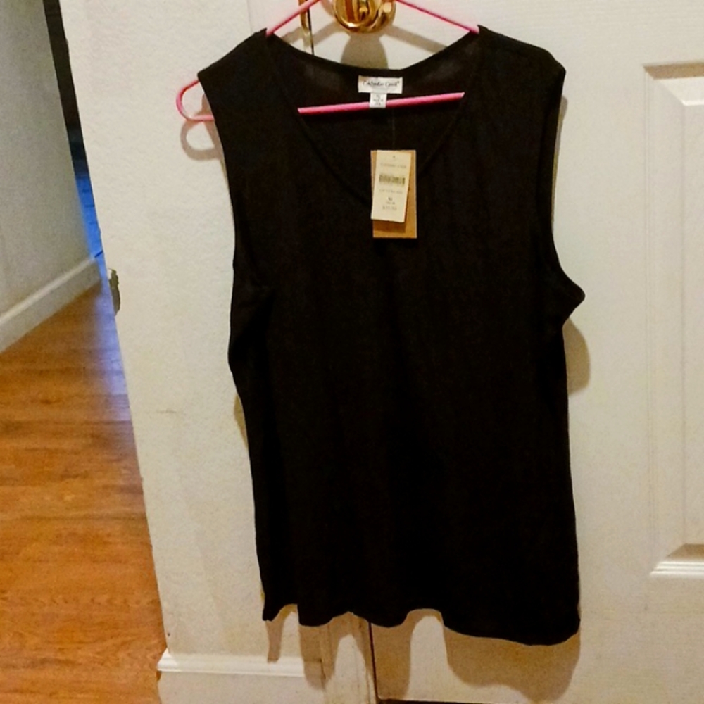 V-Neck sleeveless shell